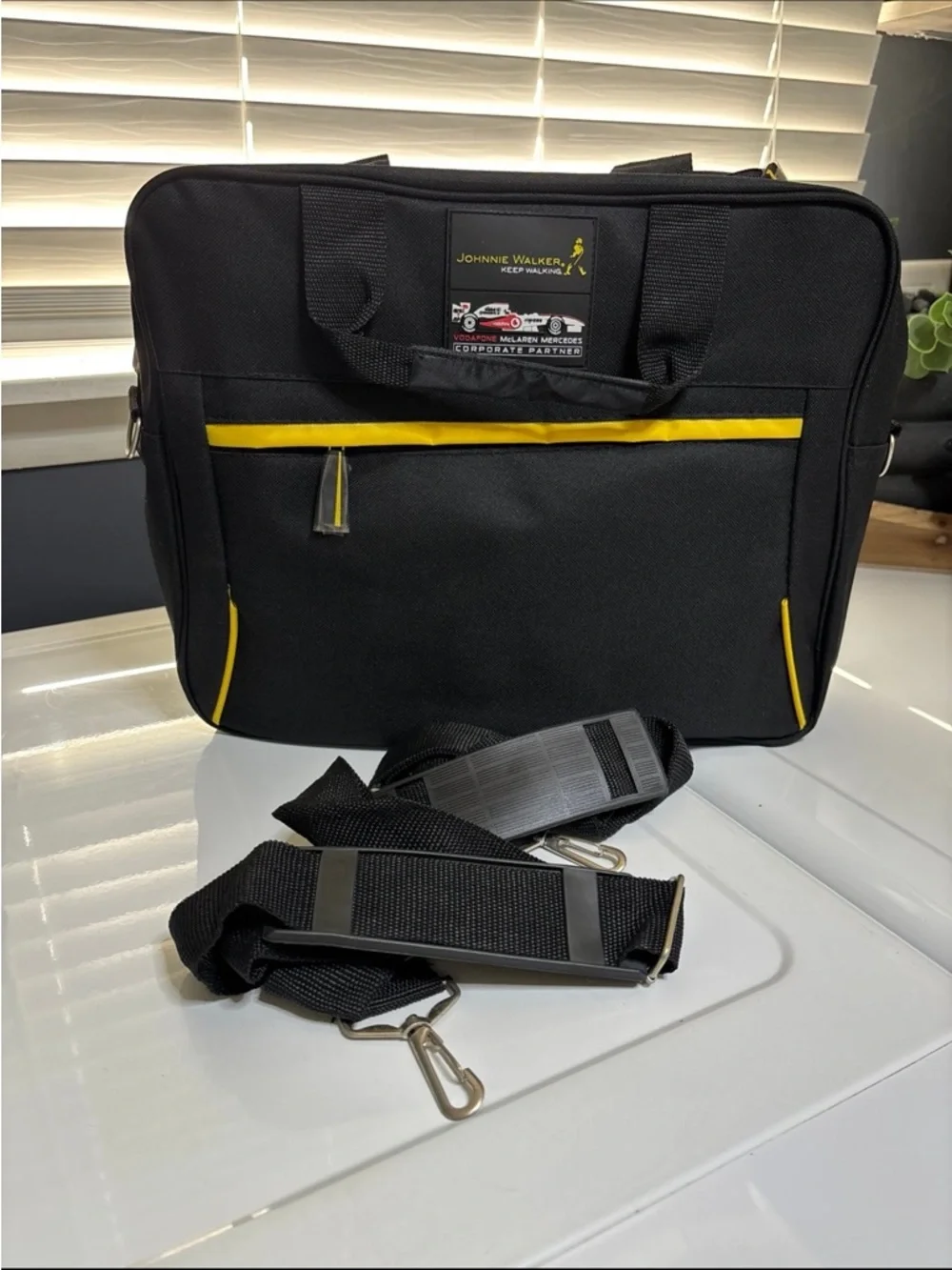 Johnny Walker case Logic/bag table laptop case